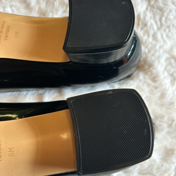 NWOT Etienne Aigner short heels - Picture 5 of 5